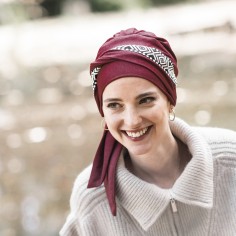 Turbante Oncológico Smooth Ikat Burdeos – Carebell Headwear 2