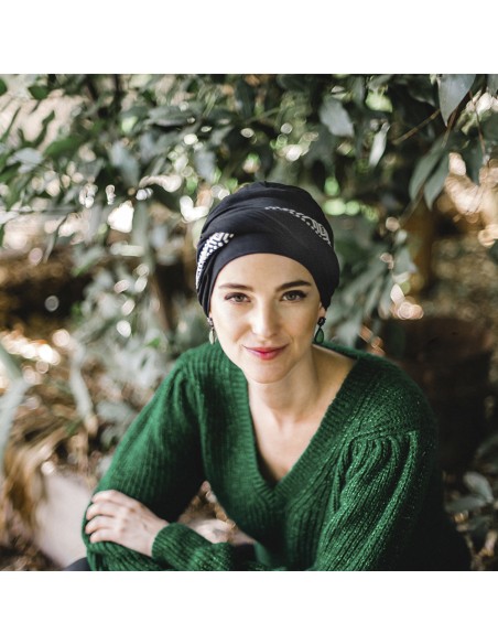 Turbante Oncológico Confort Ikat Negro – Carebell Headwear