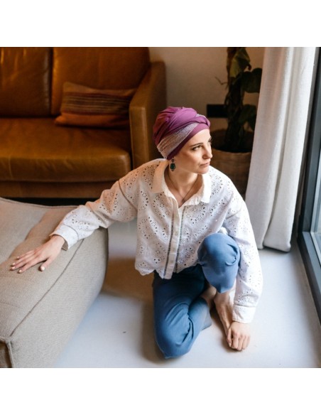 Turbante Oncológico Confort Gala Malva – Carebell Headwear