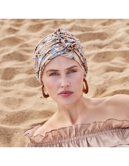 Turbante oncológico Lotus Touch of Gold · Christine Headwear · Elegancia ligera y transpirable