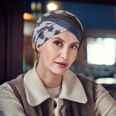 Turbante oncológico Shakti de bambú con estampado de inspiración cachemir.