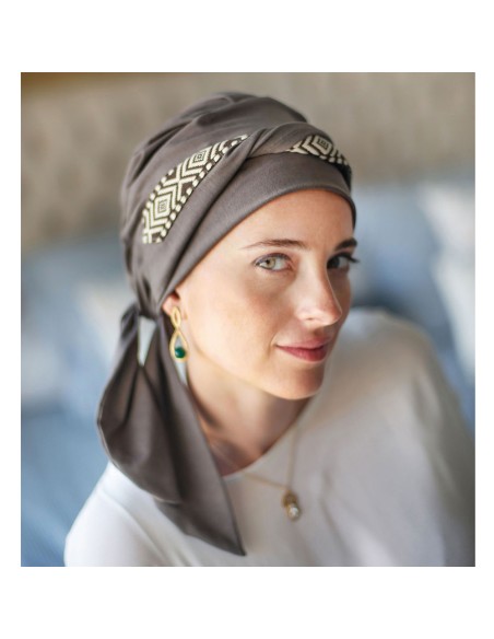 Pañuelo Oncológico Smooth Ikat Brown · Tejido de Bambú · Carebell Headwear