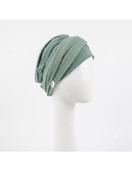 Turbante oncológico verde empolvado para la temporada primavera verano.