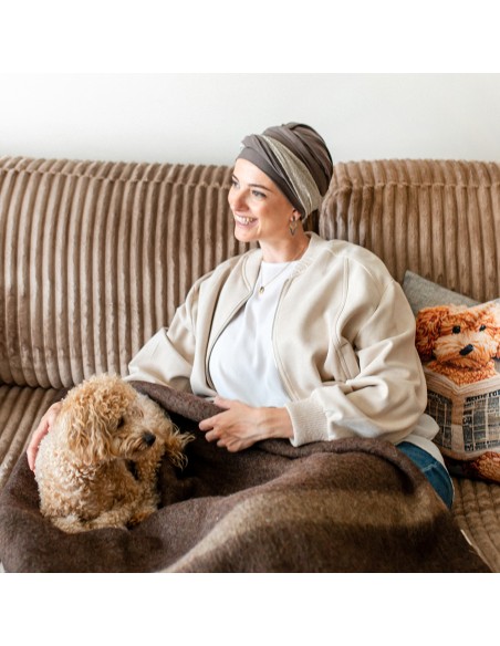 Turbante Oncológico Confort Gala Brown en Tejido de Bambú · Carebell Headwear