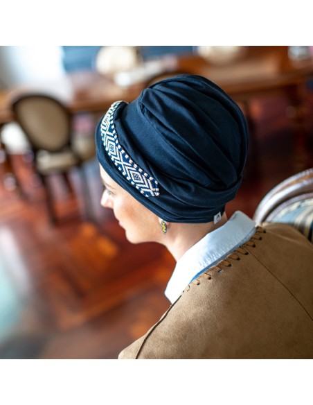 Turbante Oncológico · Confort Ikat Navy · Tejido de Bambú · Carebell Headwear
