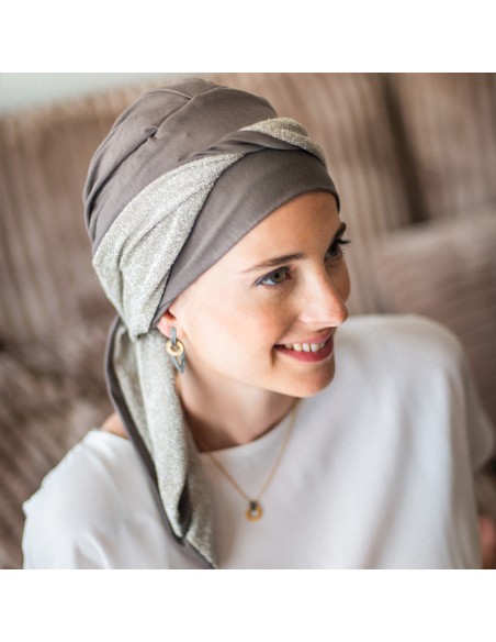 Pañuelo Oncológico Smooth Gala Brown con Cintas en Tejido de Bambú · Carebell Headwear