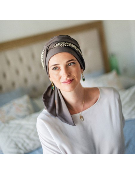 Pañuelo Oncológico Smooth Ikat Brown · Tejido de Bambú · Carebell Headwear