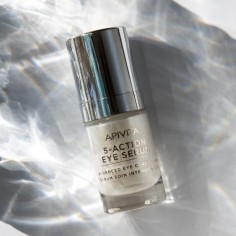 APIVITA 5-ACTION EYE SÉRUM Tratamiento Contorno de Ojos + APIVITA Leche Desmaquillante Suave para Ojos de REGALO 2