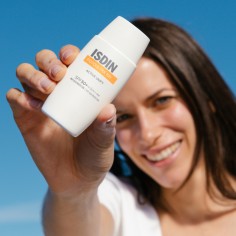 ISDIN FotoUltra 100 Active Unify Fusion Fluid SPF 50+ -... 2